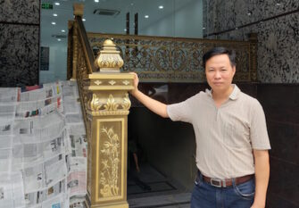 Cầu thang nhôm đúc